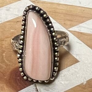Beautiful 925 silver pink conch ring